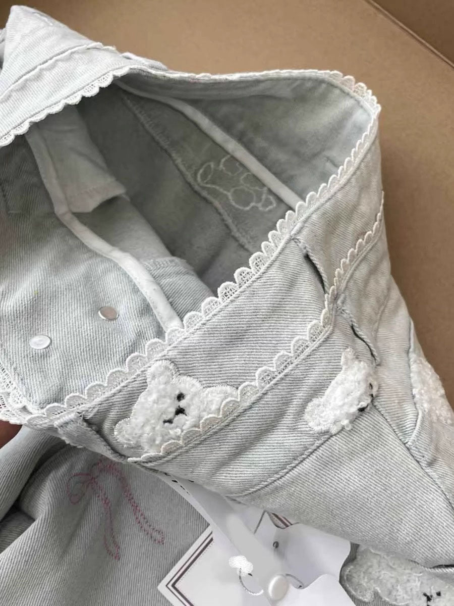 Sevimli Ayıcık Nakışlı ve Dantel Detaylı Yüksek Bel Düz Kesim Kot Pantolon