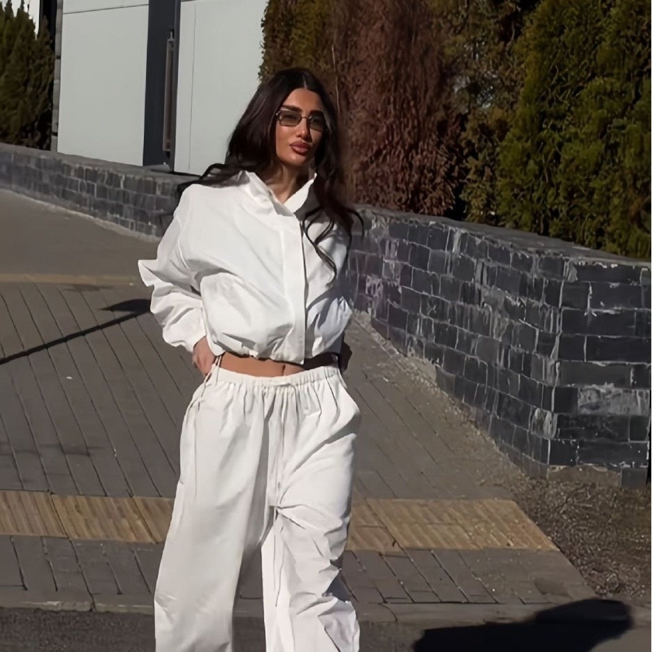 Kadın Bol Kesim Dik Yaka Kısa Fermuarlı Hırka ve Geniş Paçalı Pantolon Takımı