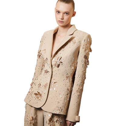 Boncuk ve Çiçek Aplikeli Bej Blazer Pantolon Takımı