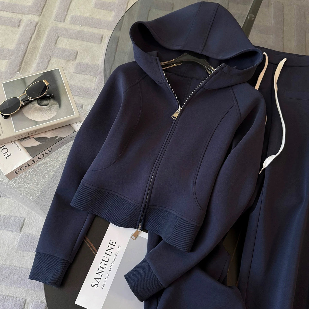 Kadın Çift Fermuarlı Kapüşonlu Sweatshirt ve Düz Paça Pantolon Eşofman Takımı