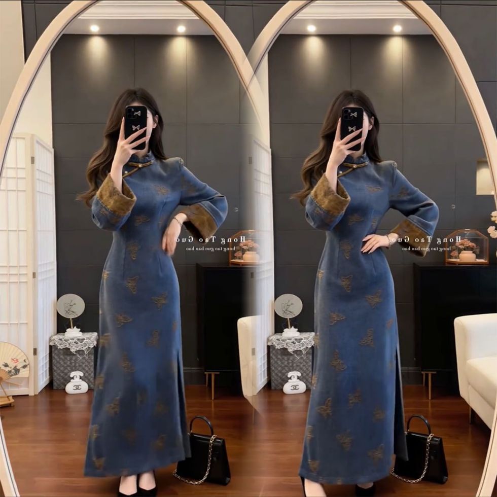 Kadın Lacivert Jakarlı Cheongsam Elbise – Uzun Kollu, Dar Kesim, Yırtmaçlı Retro Maxi Elbise