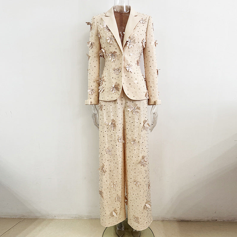 Boncuk ve Çiçek Aplikeli Bej Blazer Pantolon Takımı