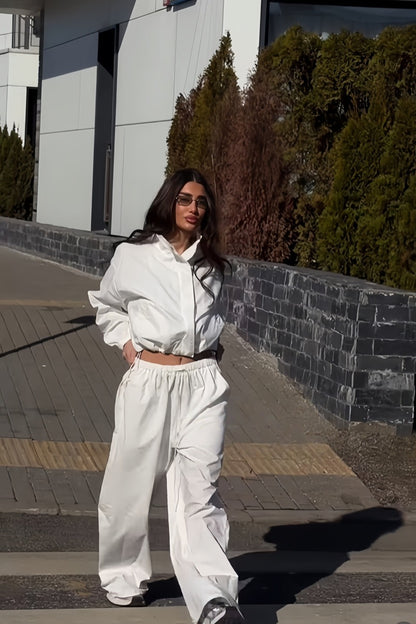 Kadın Bol Kesim Dik Yaka Kısa Fermuarlı Hırka ve Geniş Paçalı Pantolon Takımı