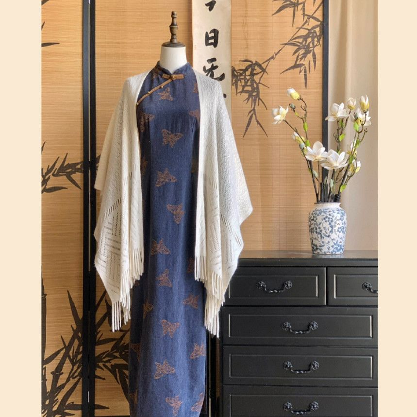 Kadın Lacivert Jakarlı Cheongsam Elbise – Uzun Kollu, Dar Kesim, Yırtmaçlı Retro Maxi Elbise
