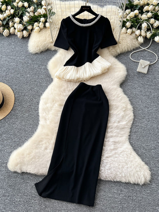 Chanel Stil İnci Boncuk Yakalı Asimetrik Bluz ve Yırtmaçlı Yüksek Bel Midi Etek Takımı