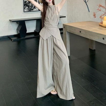 Kadın Bağlamalı Yelek ve Geniş Paçalı Vintage Pantolon Takımı