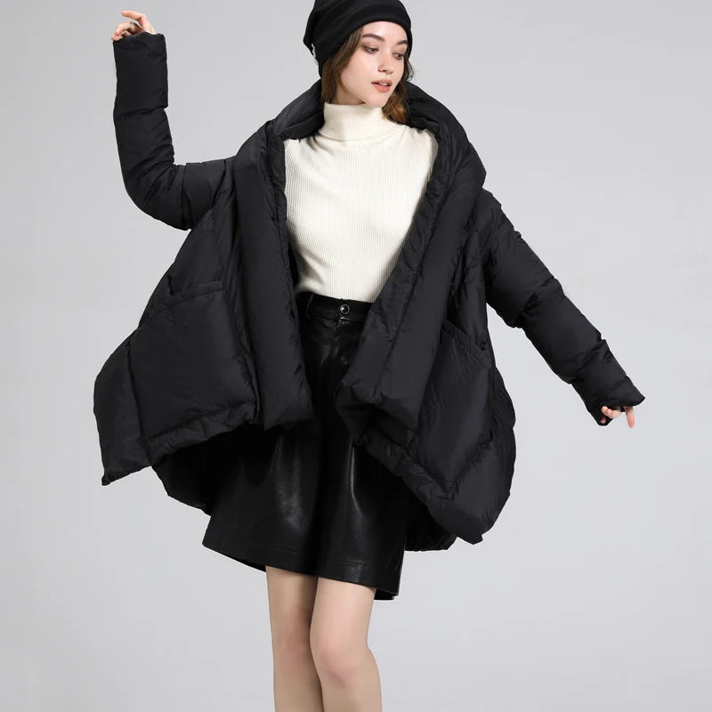 Kadın Şal Kesimli Kapüşonlu Şişme Mont – Kaz Tüyü Dolgulu, Asimetrik Oversize Parka