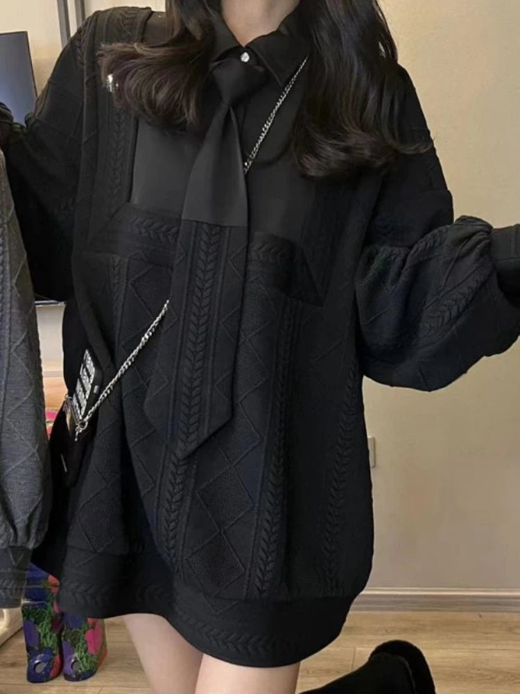 Kadın Gömlek Yakalı Oversize Sweatshirt – Kravat Detaylı, Katmanlı Görünüm Bol Kesim