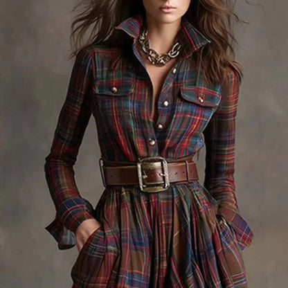 Kadın Ekose Desenli Düşük Yaka Uzun Kollu Yırtmaçlı Düğmeli Maxi Elbise