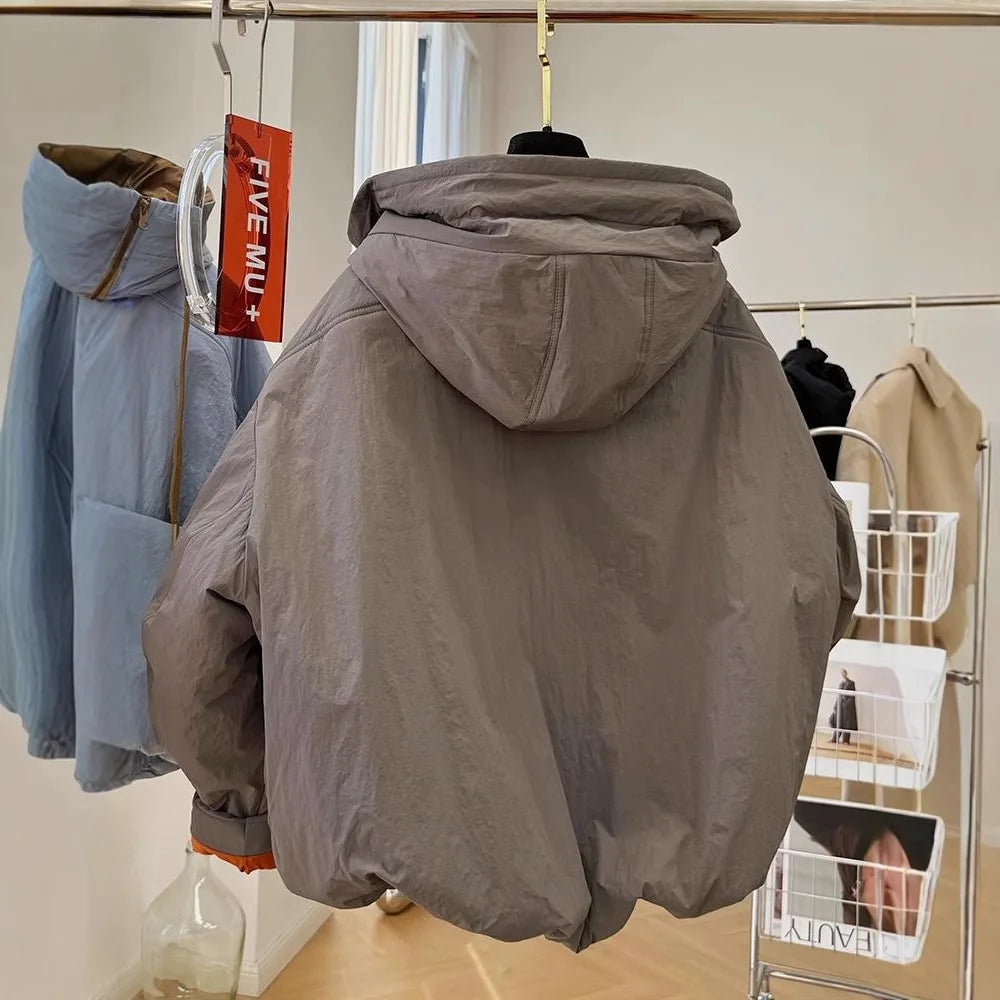 Gri çocuk parka mont arkadan görünüm